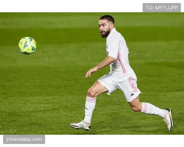 卡瓦哈尔与特林康共置边路如何导致球权分散与推进重心偏移